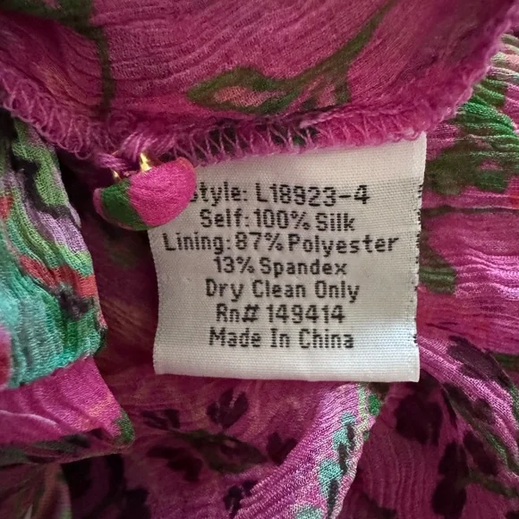 JOHNNY WAS-Jade
Foxglove Silk Blouse
Size:XL
Excellent Pre-worn condition - Picture 9 of 12